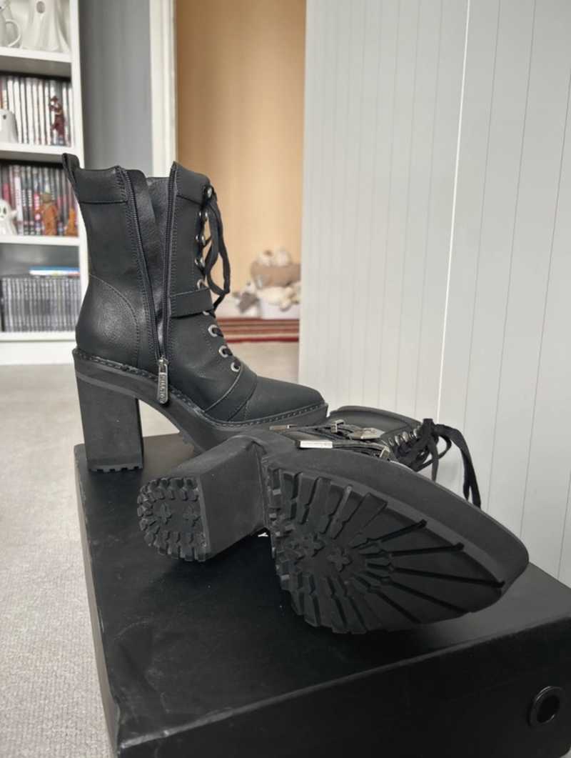 Annihilation Boots Resurrect