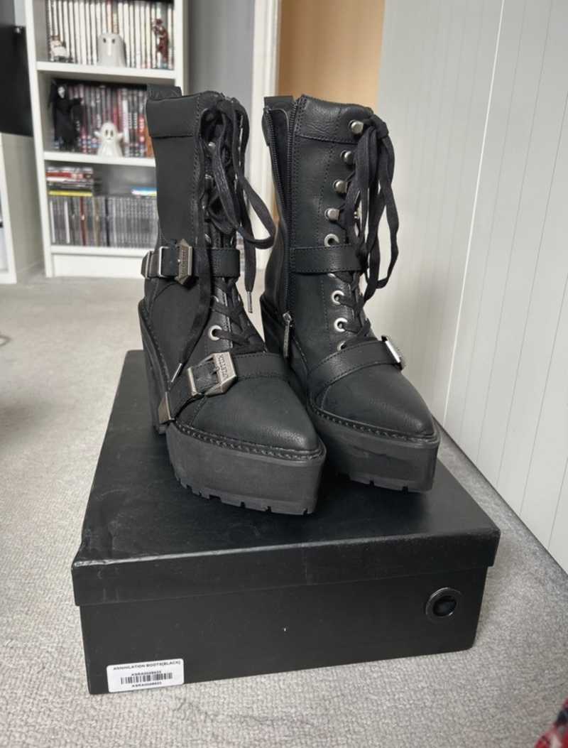 Annihilation Boots Resurrect