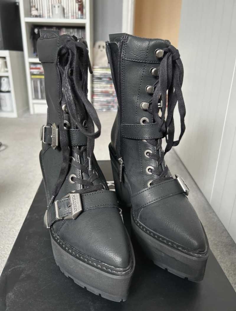 Annihilation Boots Resurrect