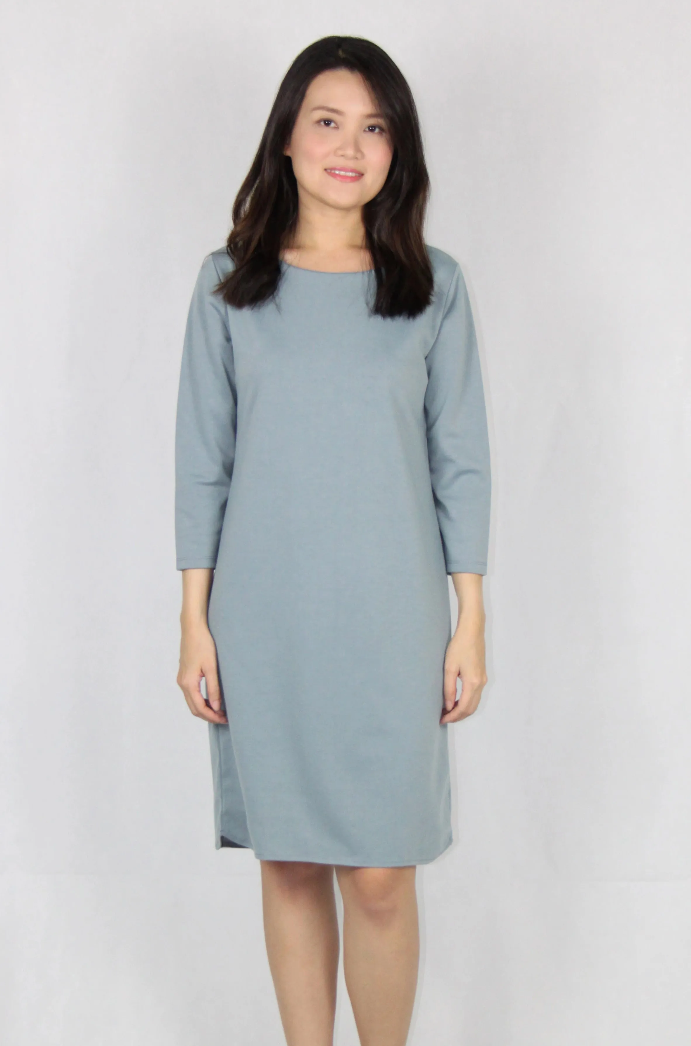 Basic Quarter Sleeve Loose Fit Dress in Blue