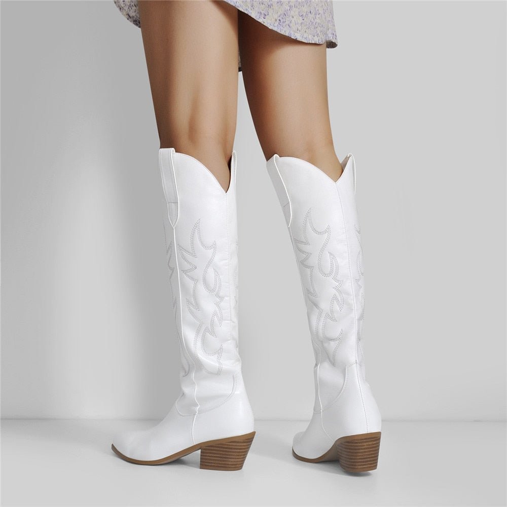 Boots Queen Agnes (White)