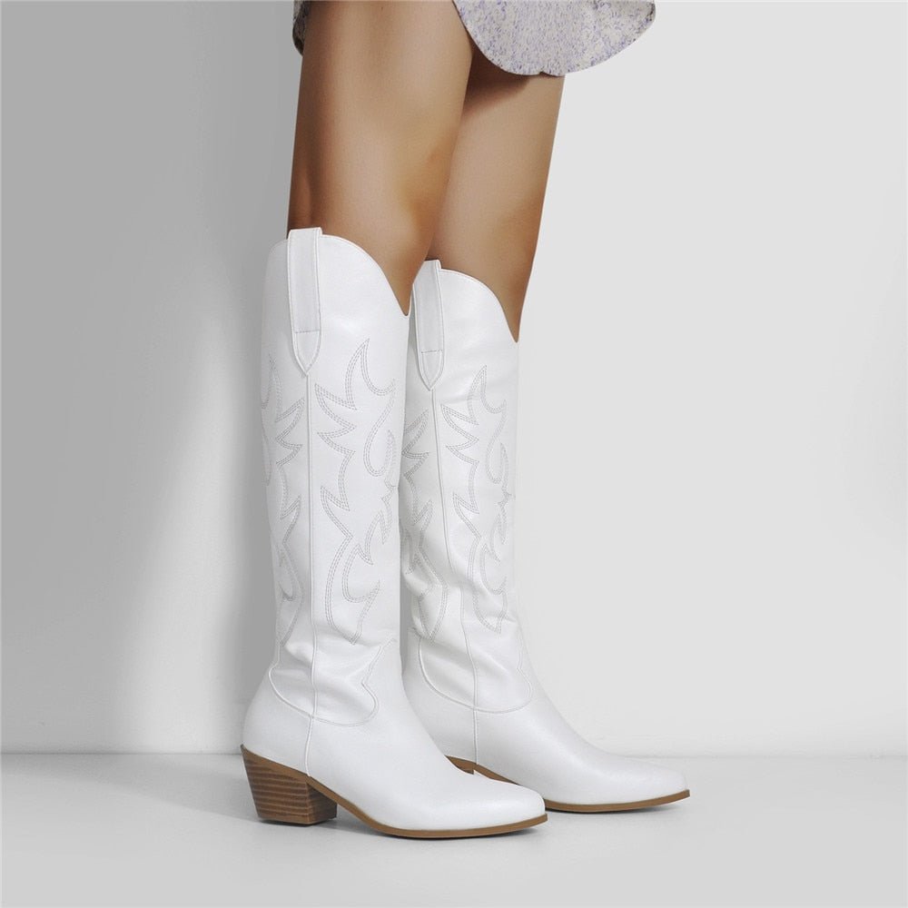 Boots Queen Agnes (White)