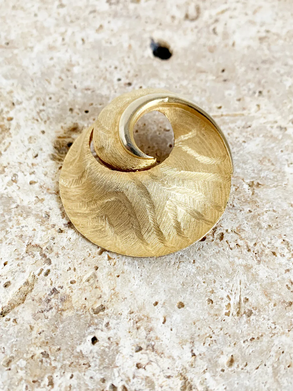 Brushed Texture Brass Shell Pin