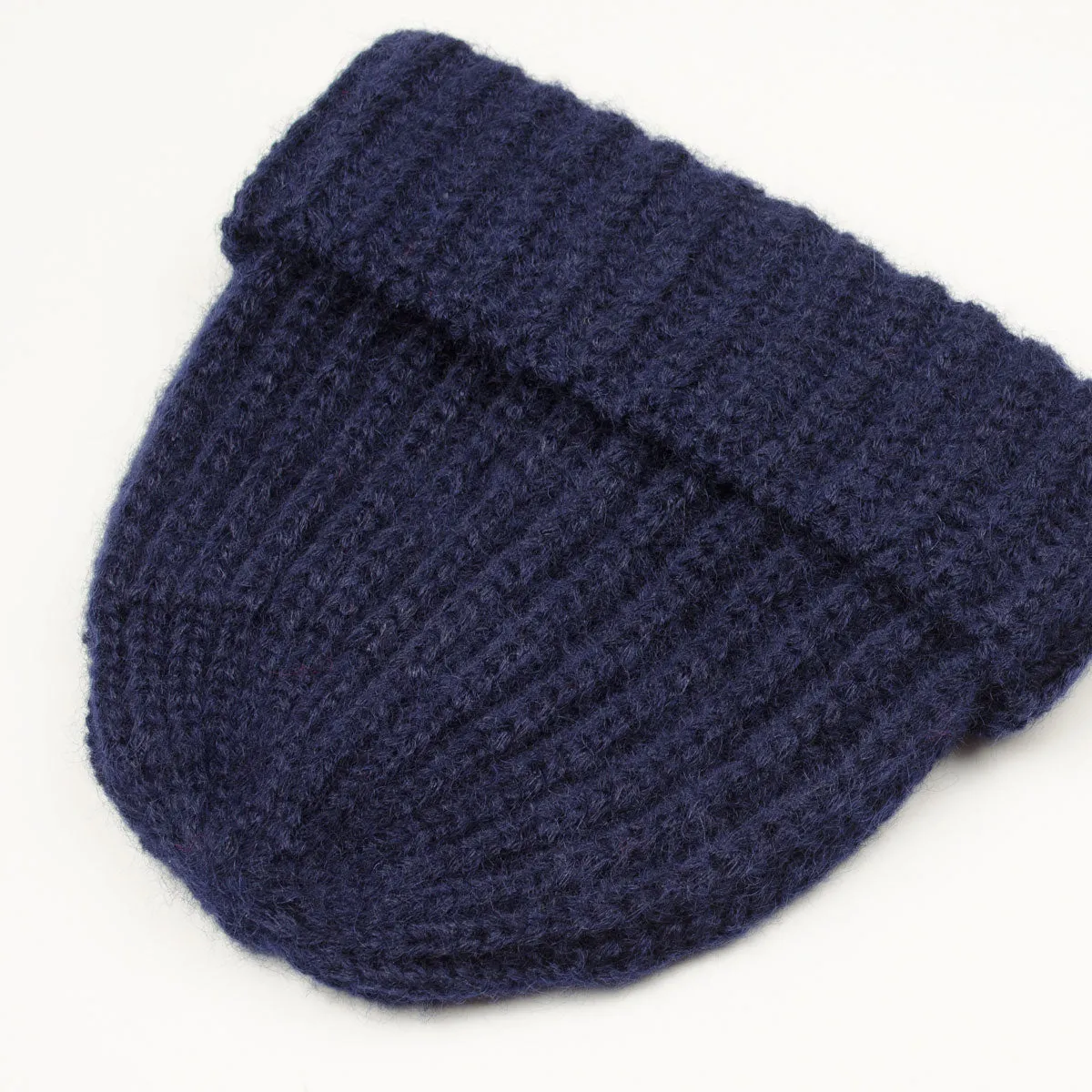 cableami - Mohair Tube-Yarn Beanie - Navy