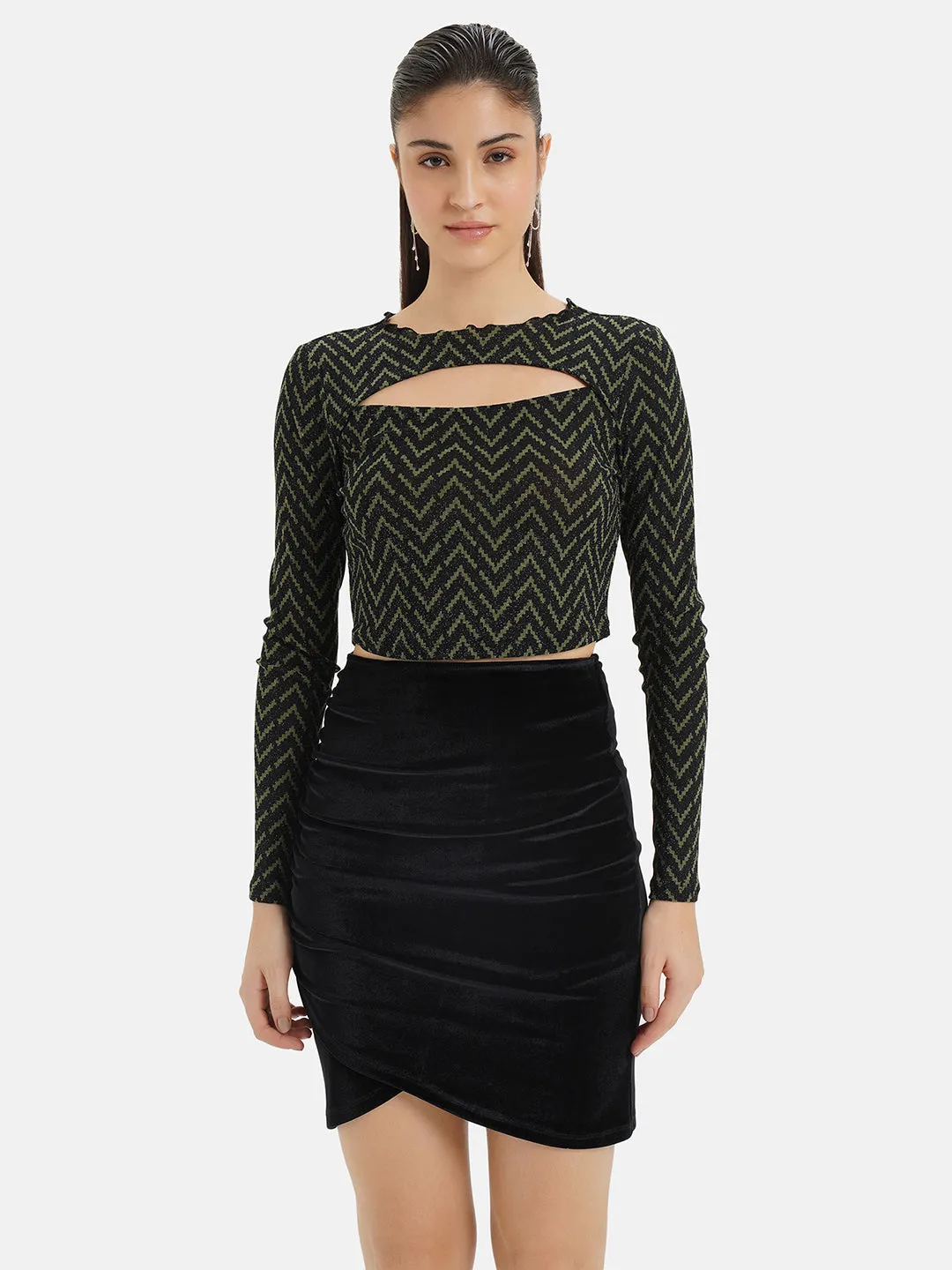 Cut Out Detail Crop Top