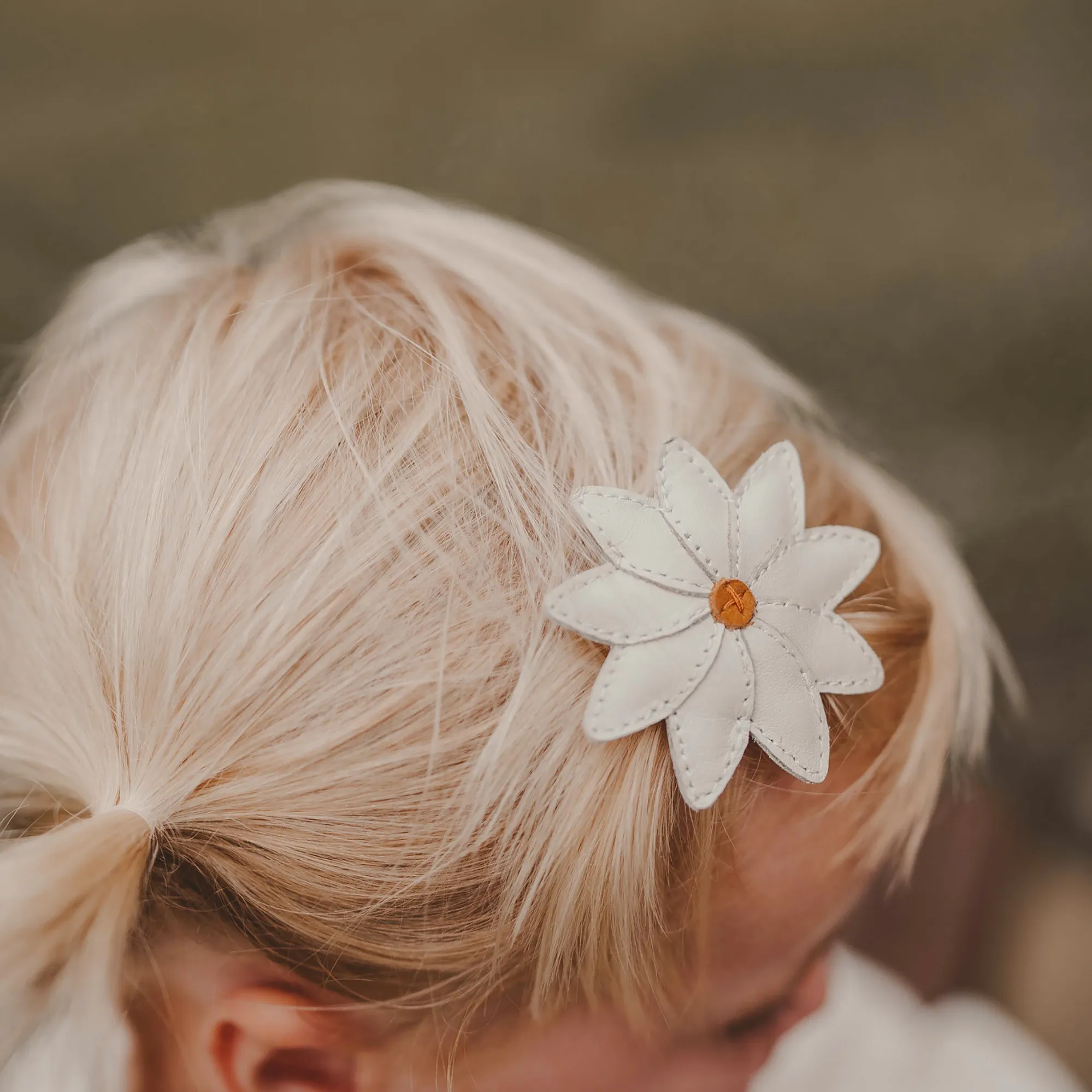 Girls White Leather Daisy Hair Clip (6cm)