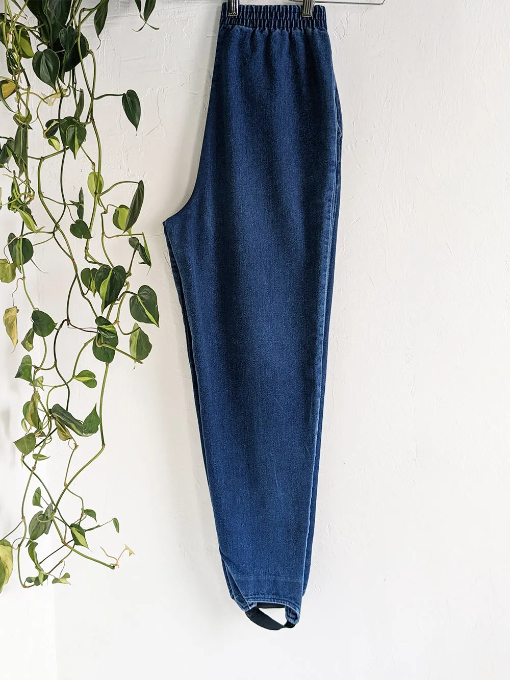 HR Dark Wash Denim Stirrup Leggins