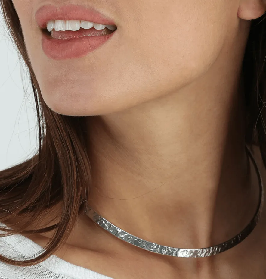 ROUND CHOKER HAMMRA SILFURHA