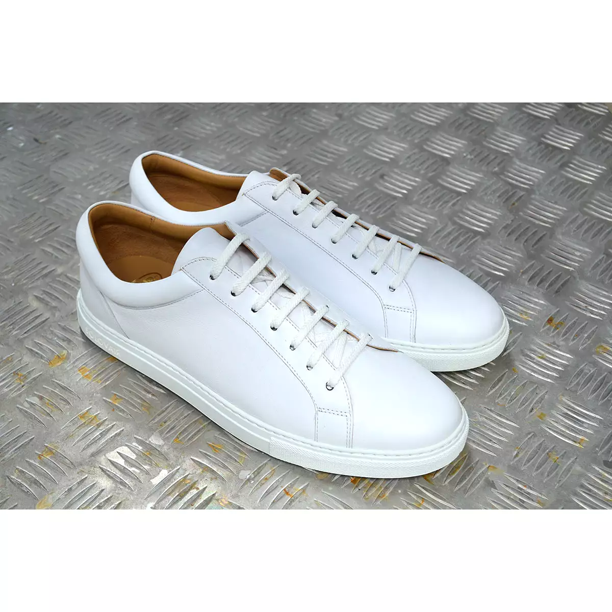 SOLOVAIR Sneaker- White Calf