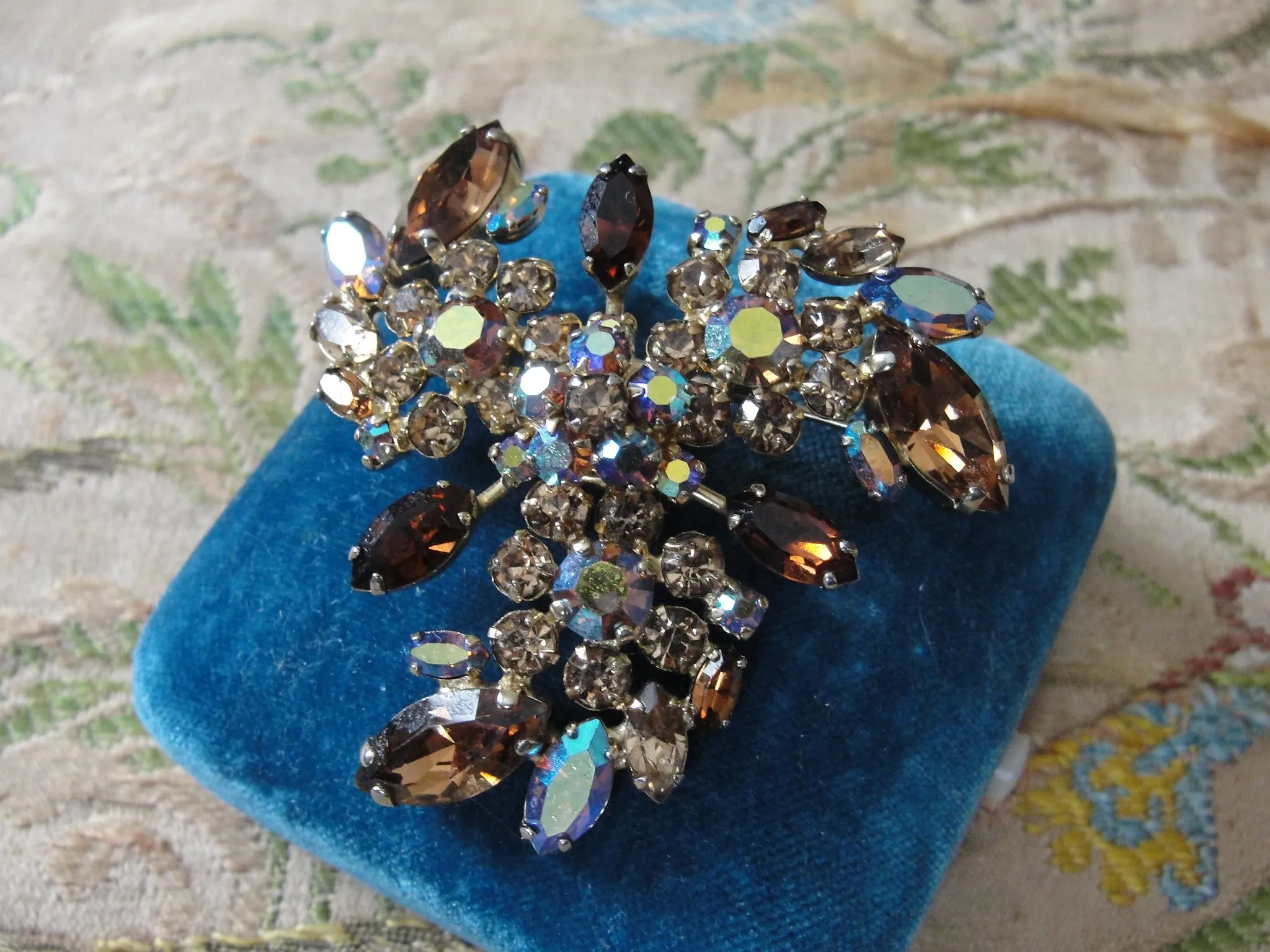 Vintage SHERMAN Signed Glittering TOPAZ Citrine Rhinestones Brooch,Prong Set,Brilliant Rhinestones,Dazzling Swarovski Crystal,Co