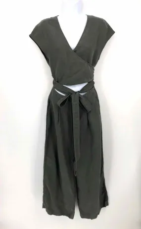 WILFRED - ARITZIA Olive cut out Pants Size 2  (XS) Jumpsuit